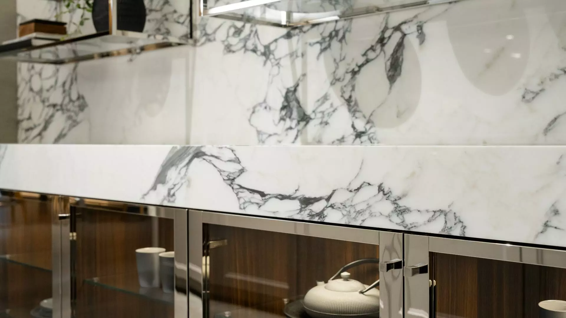 ΕΠΙΠΛΑ ΚΟΥΖΙΝΑΣ SieMatic CLASSIC CARRARA