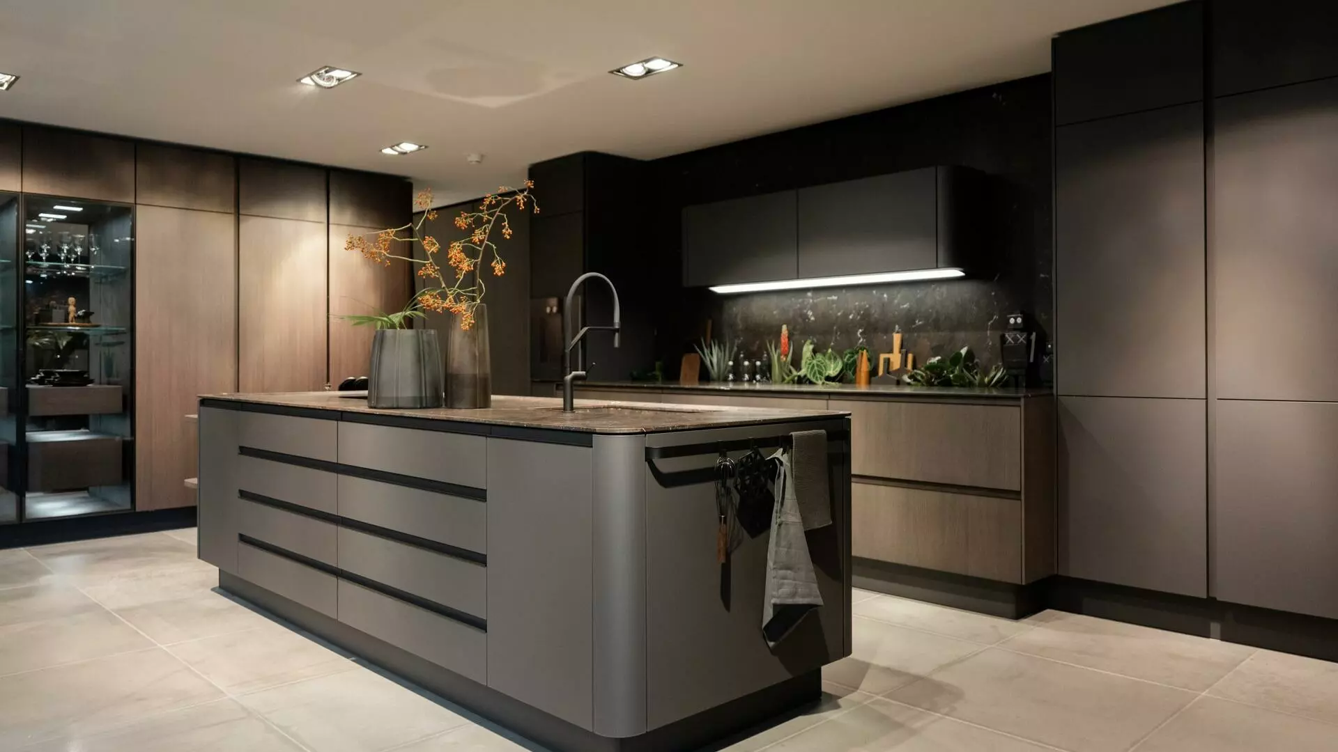 ΕΠΙΠΛΑ ΚΟΥΖΙΝΑΣ SieMatic SG6 GRAPHITE