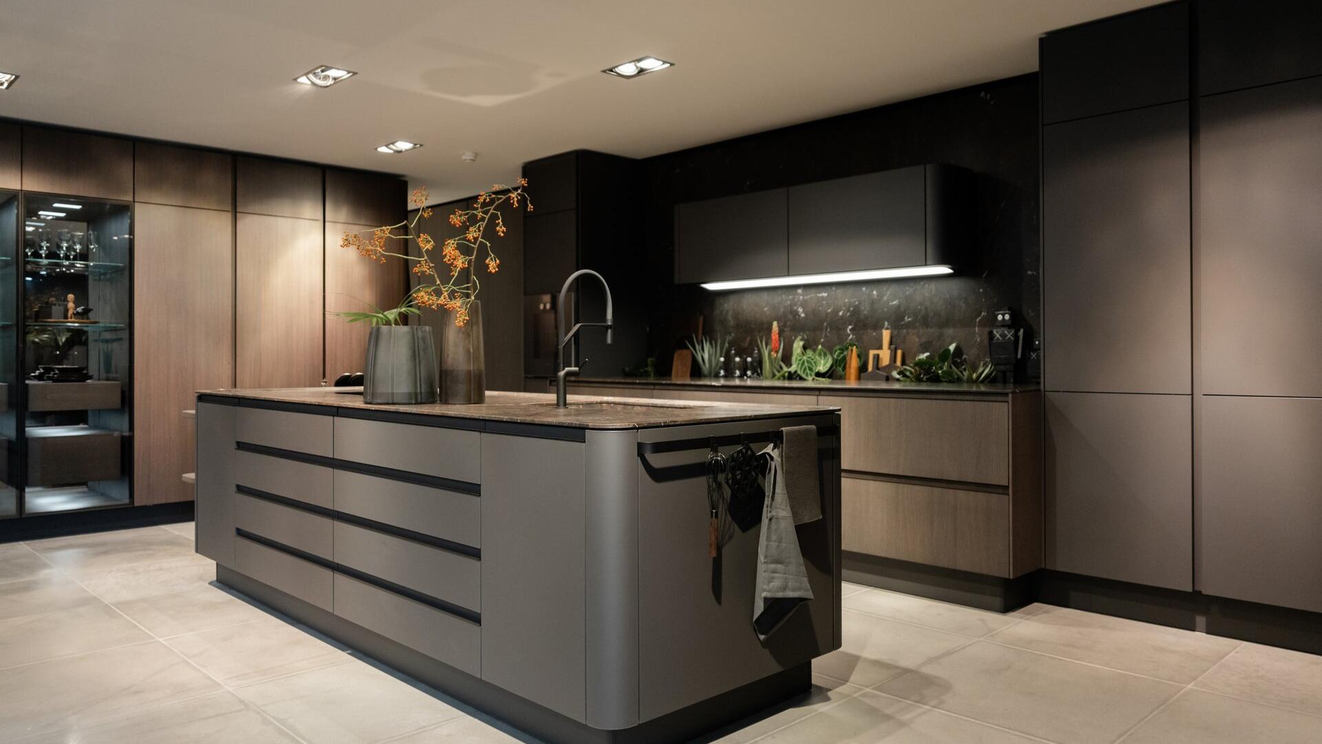 ΕΠΙΠΛΑ ΚΟΥΖΙΝΑΣ SieMatic SG6 Graphite