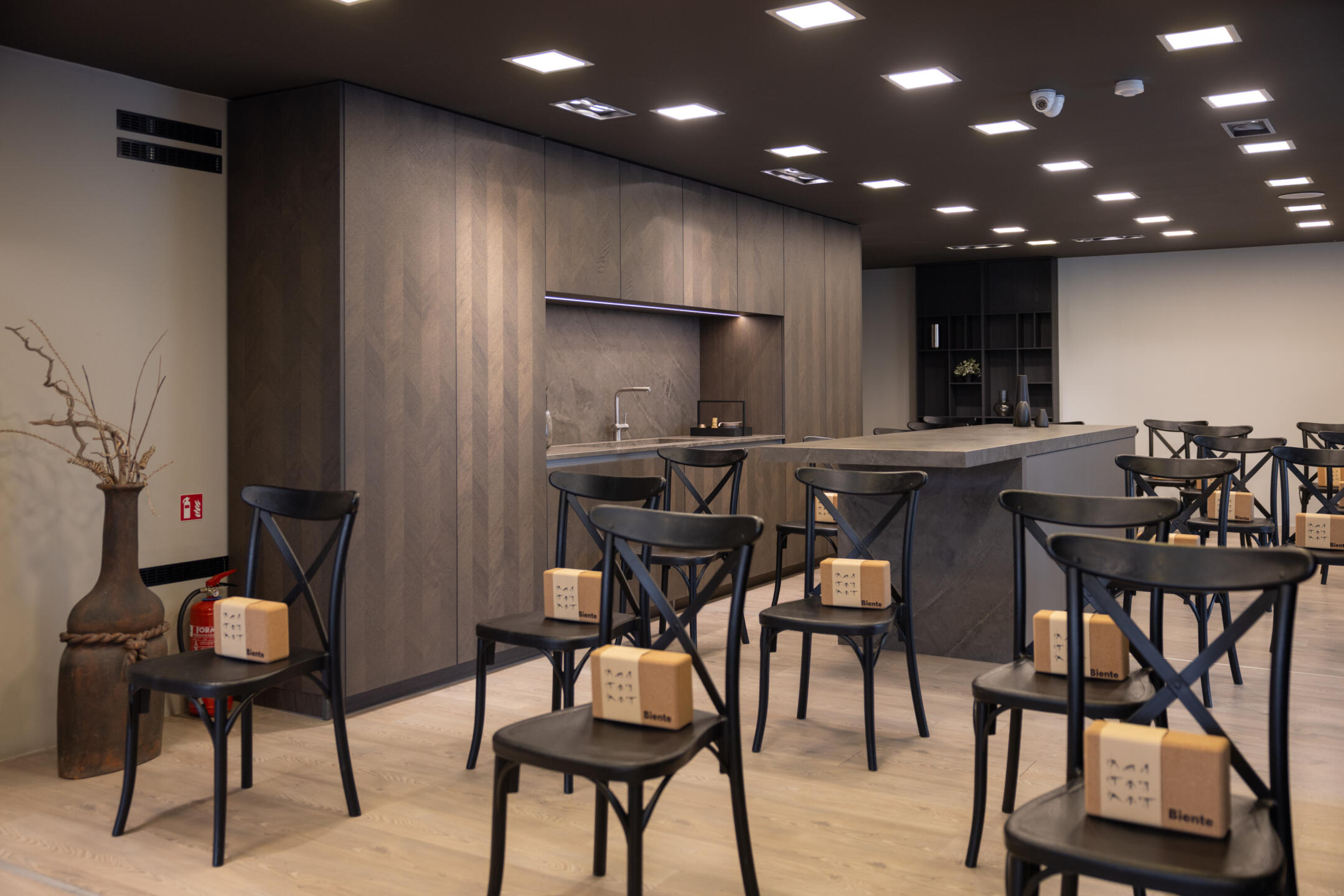 “Join our morning flow”: Μια πρωινή εμπειρία ευεξίας στο showroom της Biente